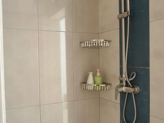 TME Beachview Open Shower