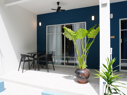 TME Beachview Open Shower